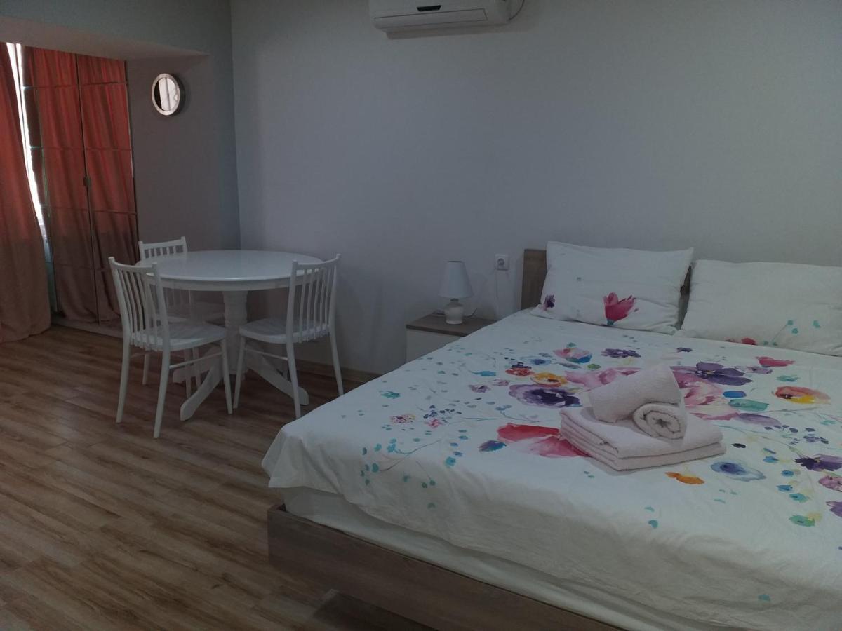 Boutique Apartment 17 Tiflis Exterior foto